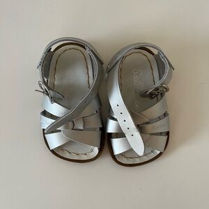 NWOT Silver Saltwater Sandals size toddler 3